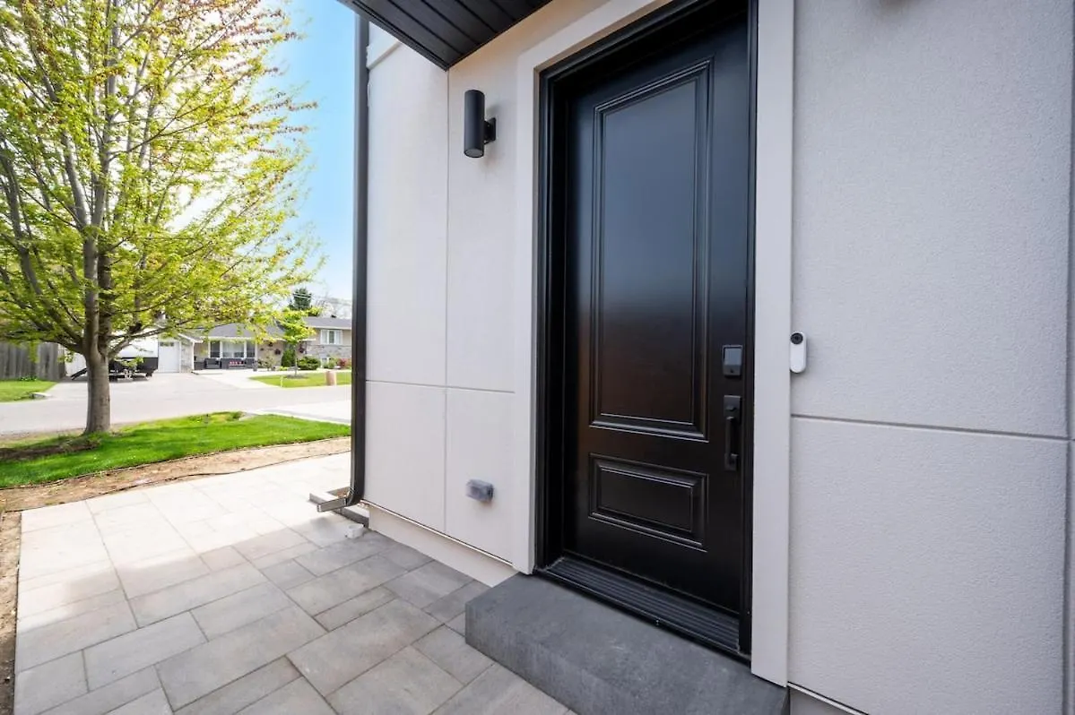 아파트 Modern Charm A Luxe 2 Bedroom 미시소거
